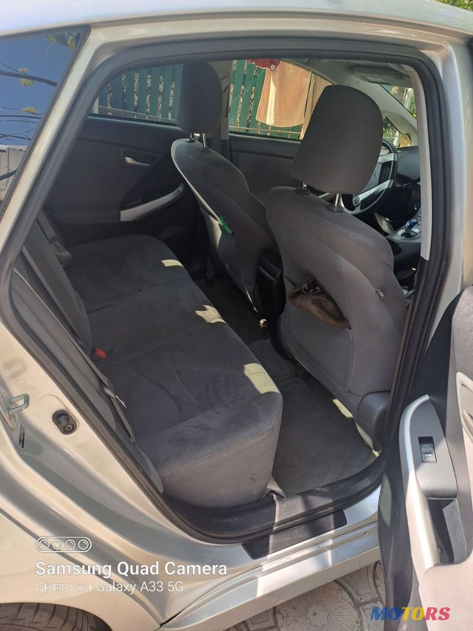 2012' Toyota Prius photo #6