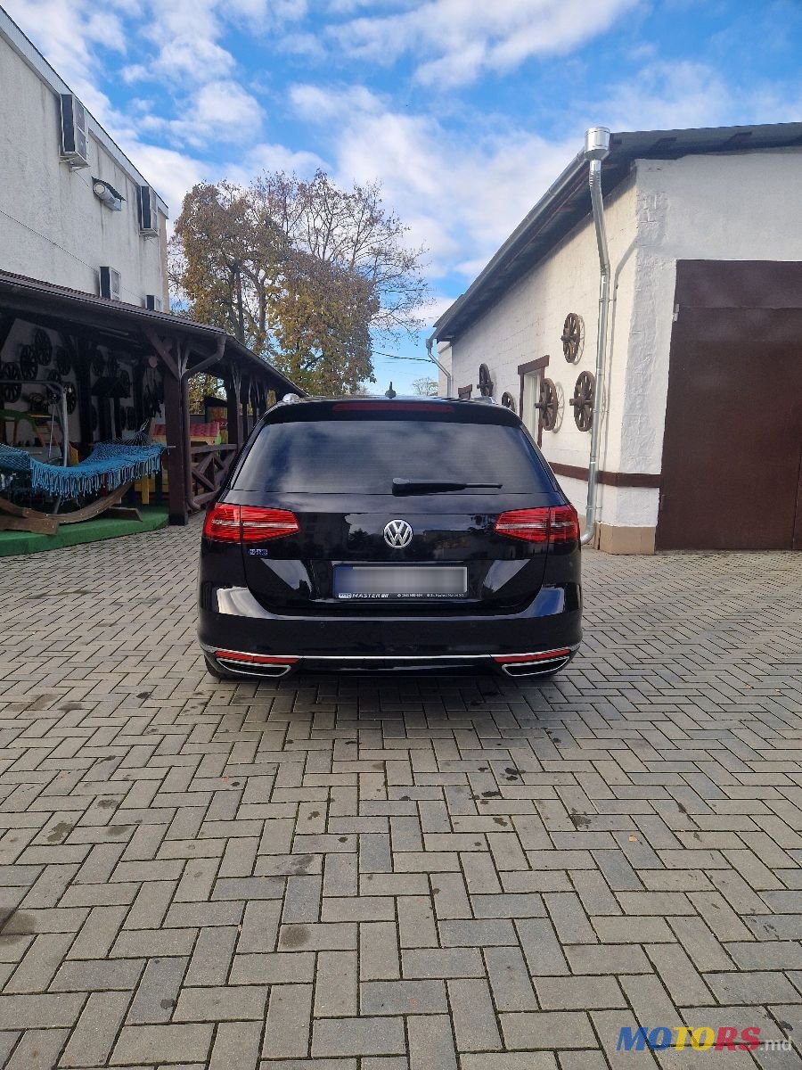 2015' Volkswagen Passat photo #4