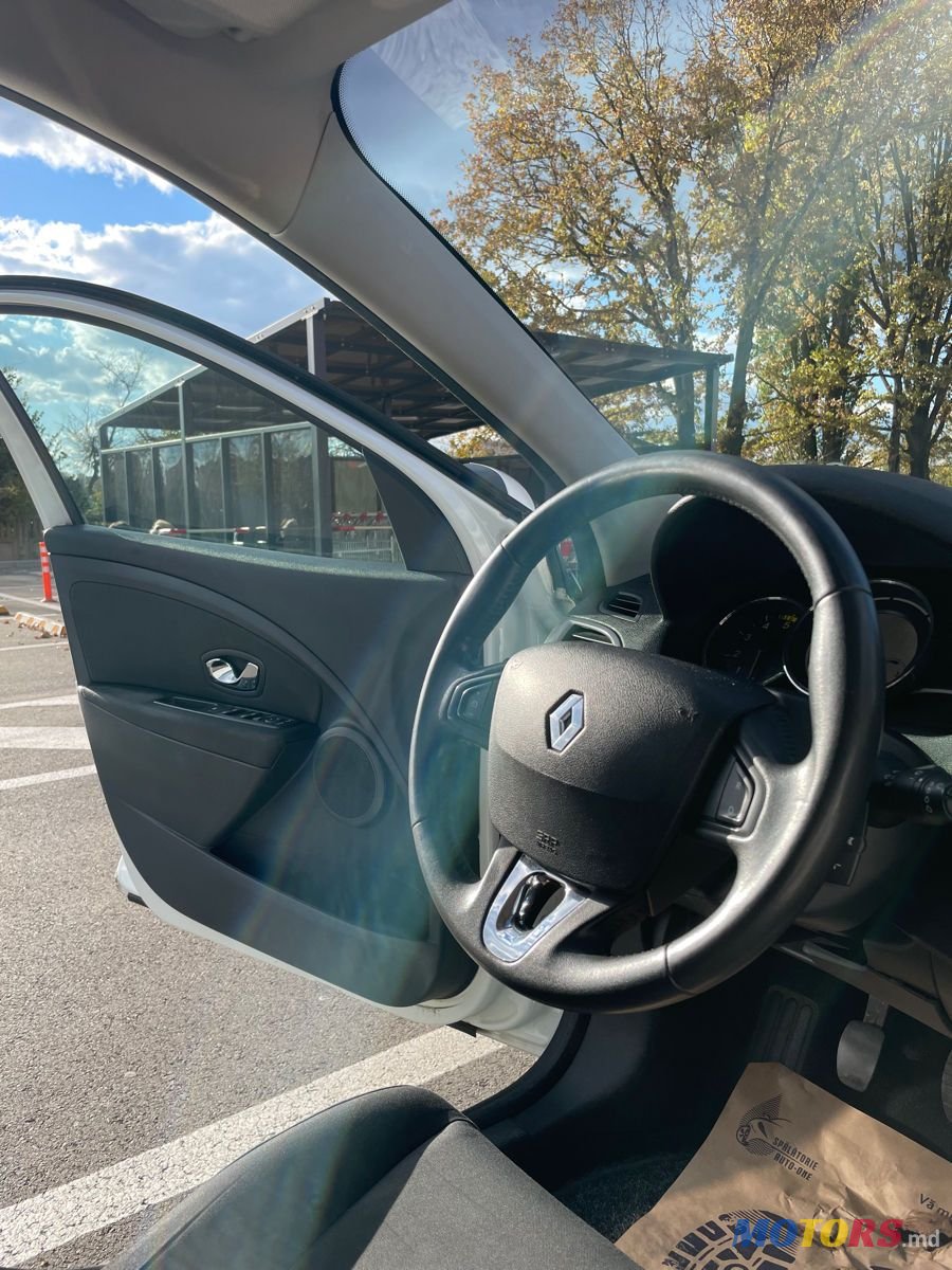 2013' Renault Megane photo #4