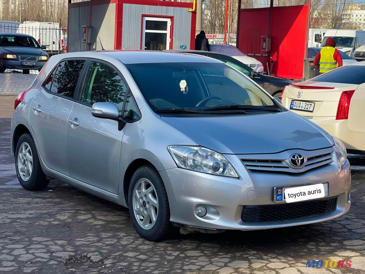 2010' Toyota Auris photo #2