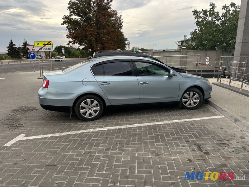 2006' Volkswagen Passat photo #4