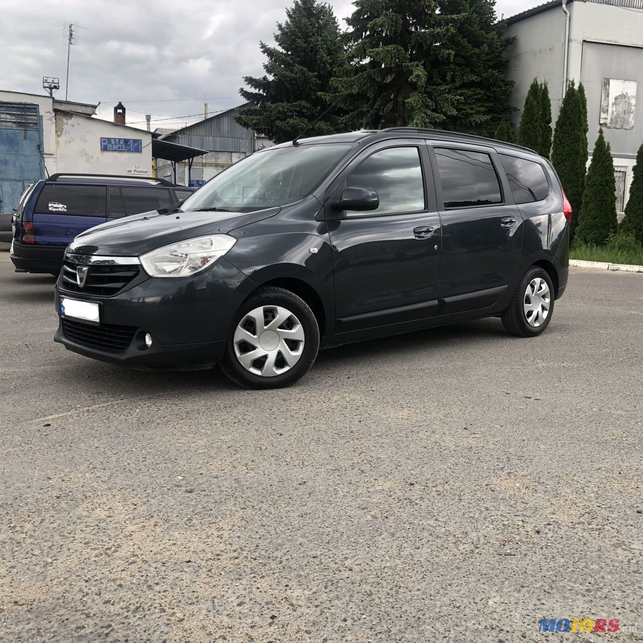 2012' Dacia Lodgy photo #4