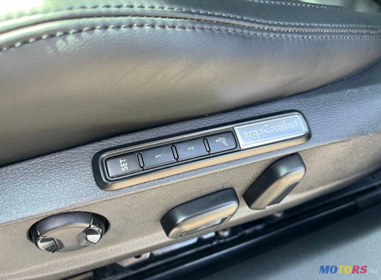 2019' Volkswagen Passat photo #6