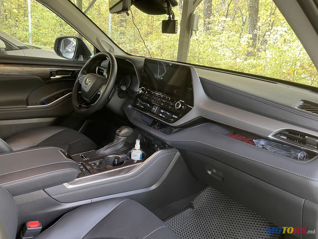 2021' Toyota Highlander photo #4