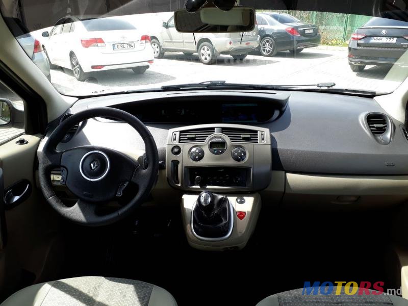 2008' Renault Scenic photo #3