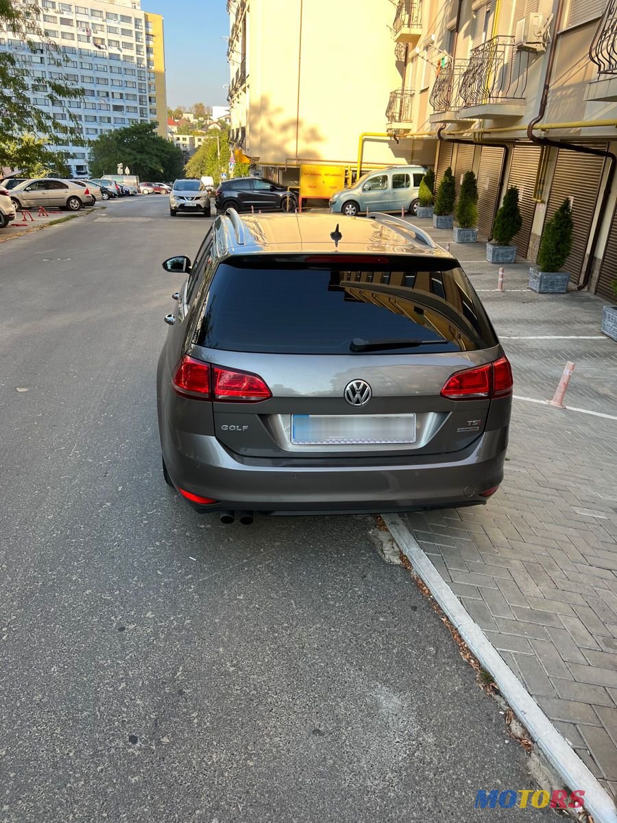 2013' Volkswagen Golf photo #3