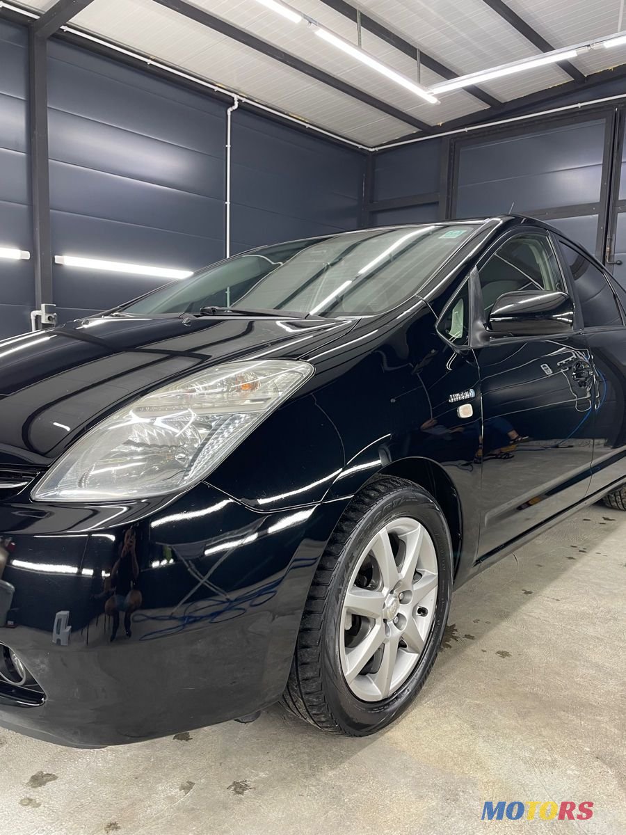 2008' Toyota Prius photo #3