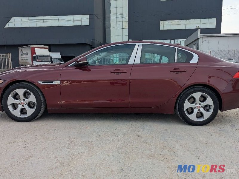 2016' Jaguar XE photo #6