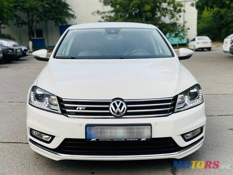 2013' Volkswagen Passat photo #2