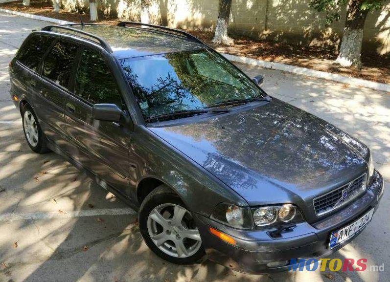 2003' Volvo V40 photo #2