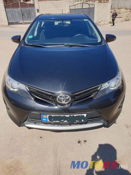 2014' Toyota Auris photo #1