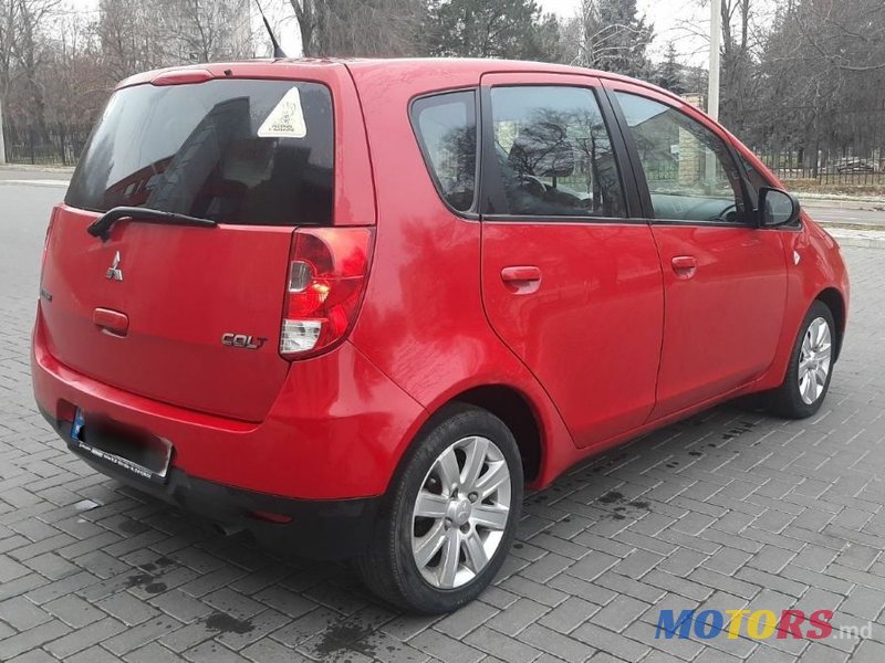 2009' Mitsubishi Colt photo #5