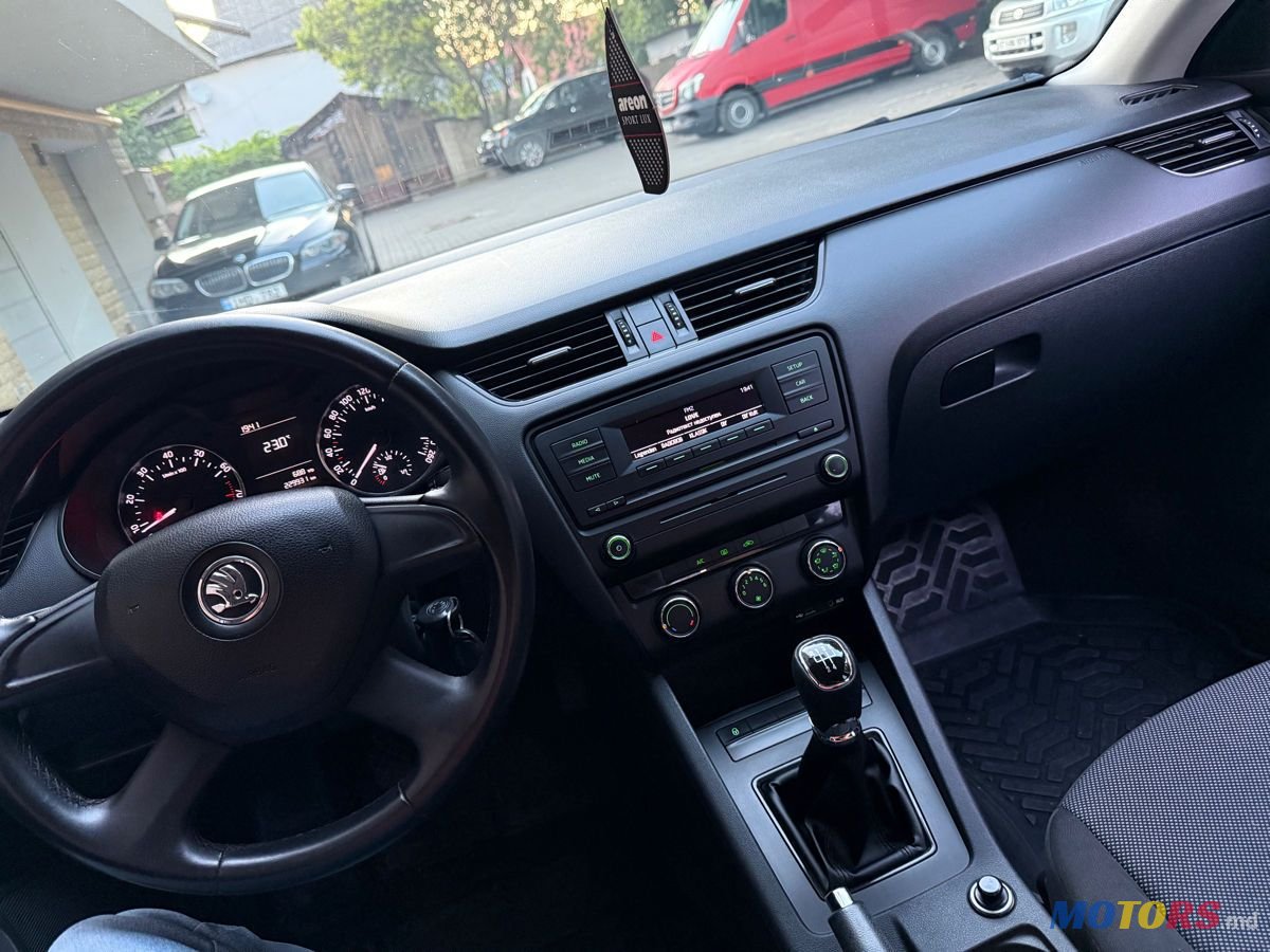 2013' Skoda Octavia photo #2