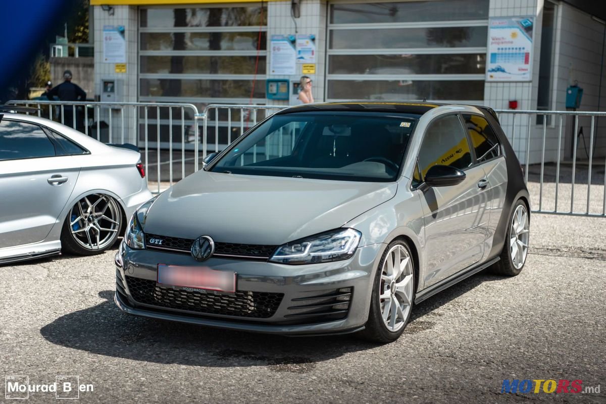 2015' Volkswagen Golf photo #1