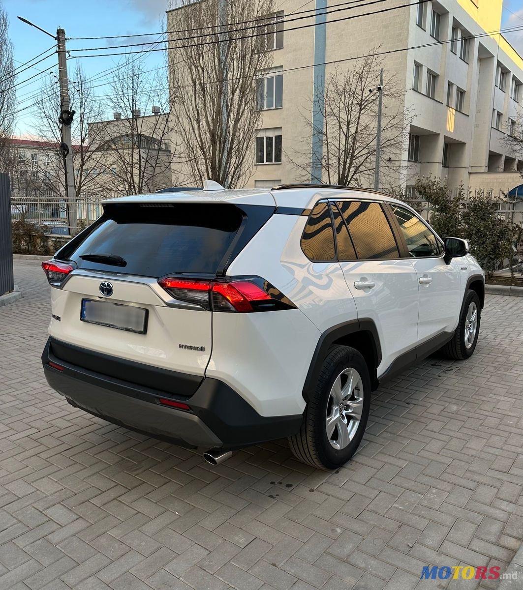 2021' Toyota RAV4 photo #3