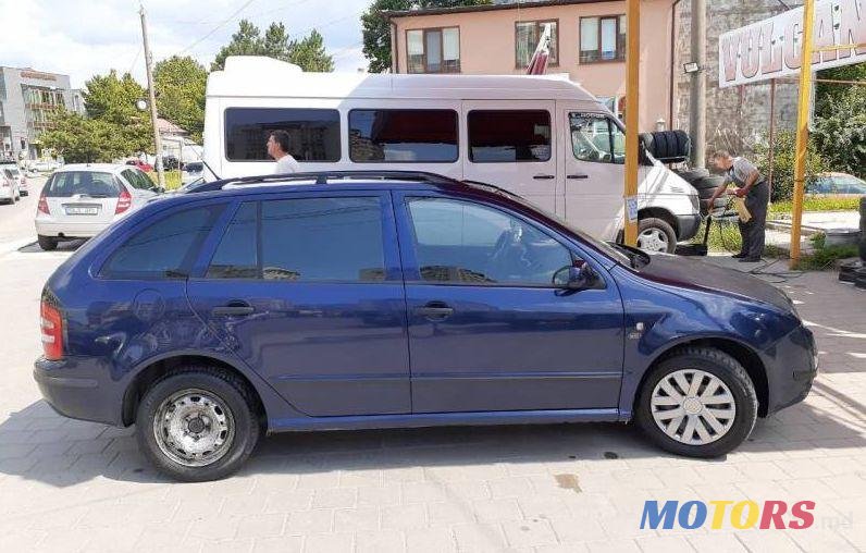 2001' Skoda Fabia photo #3