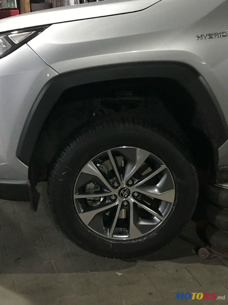 2021' Toyota RAV4 photo #6