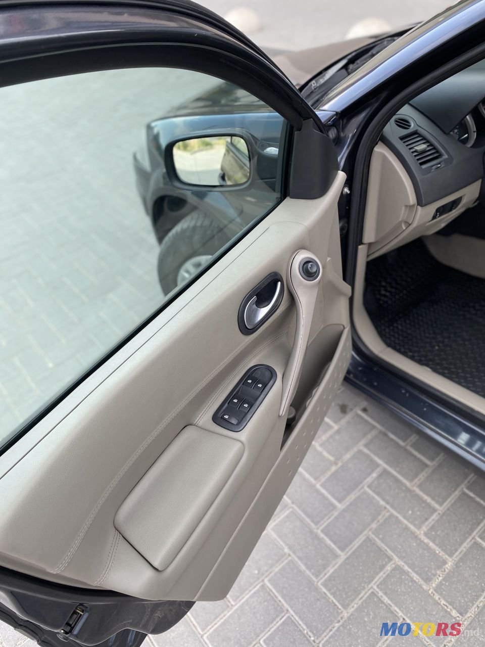 2006' Renault Megane photo #5