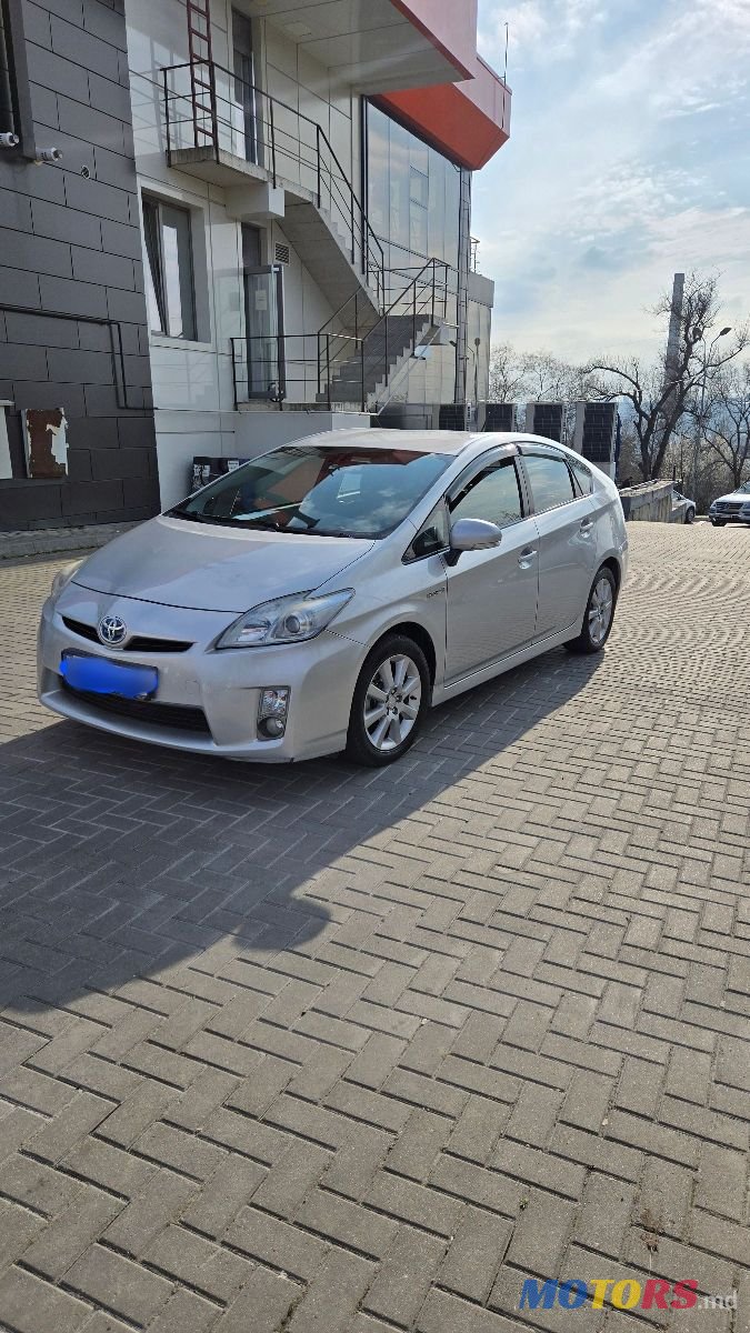 2010' Toyota Prius photo #4