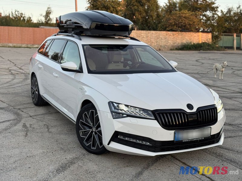 2019' Skoda Superb photo #2