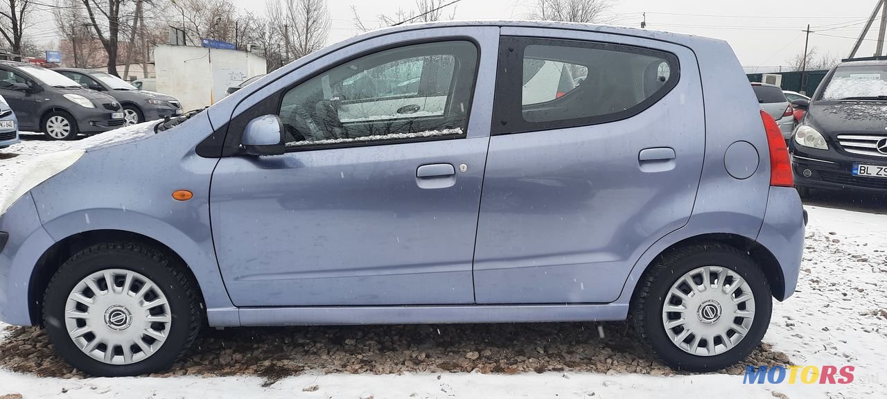 2010' Nissan Pixo photo #3