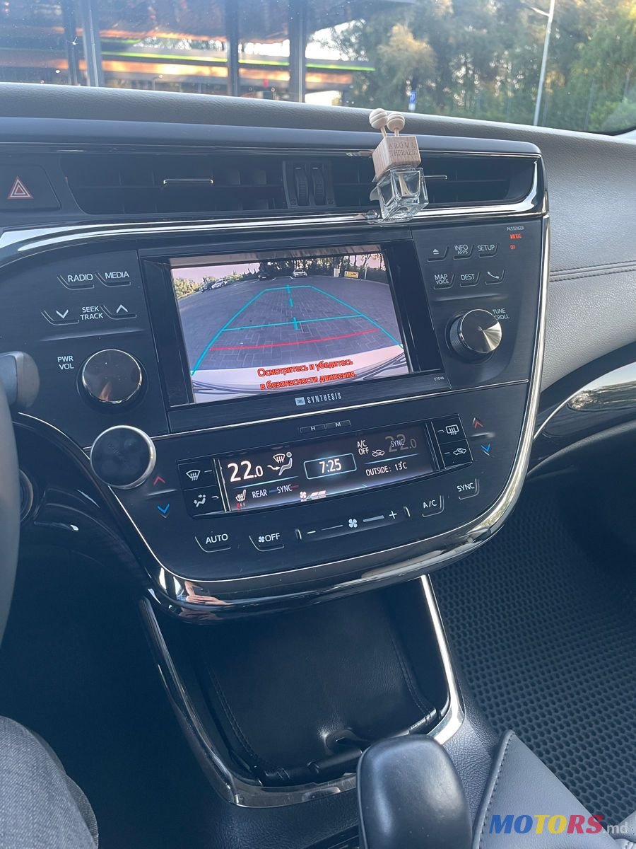 2013' Toyota Avalon photo #4