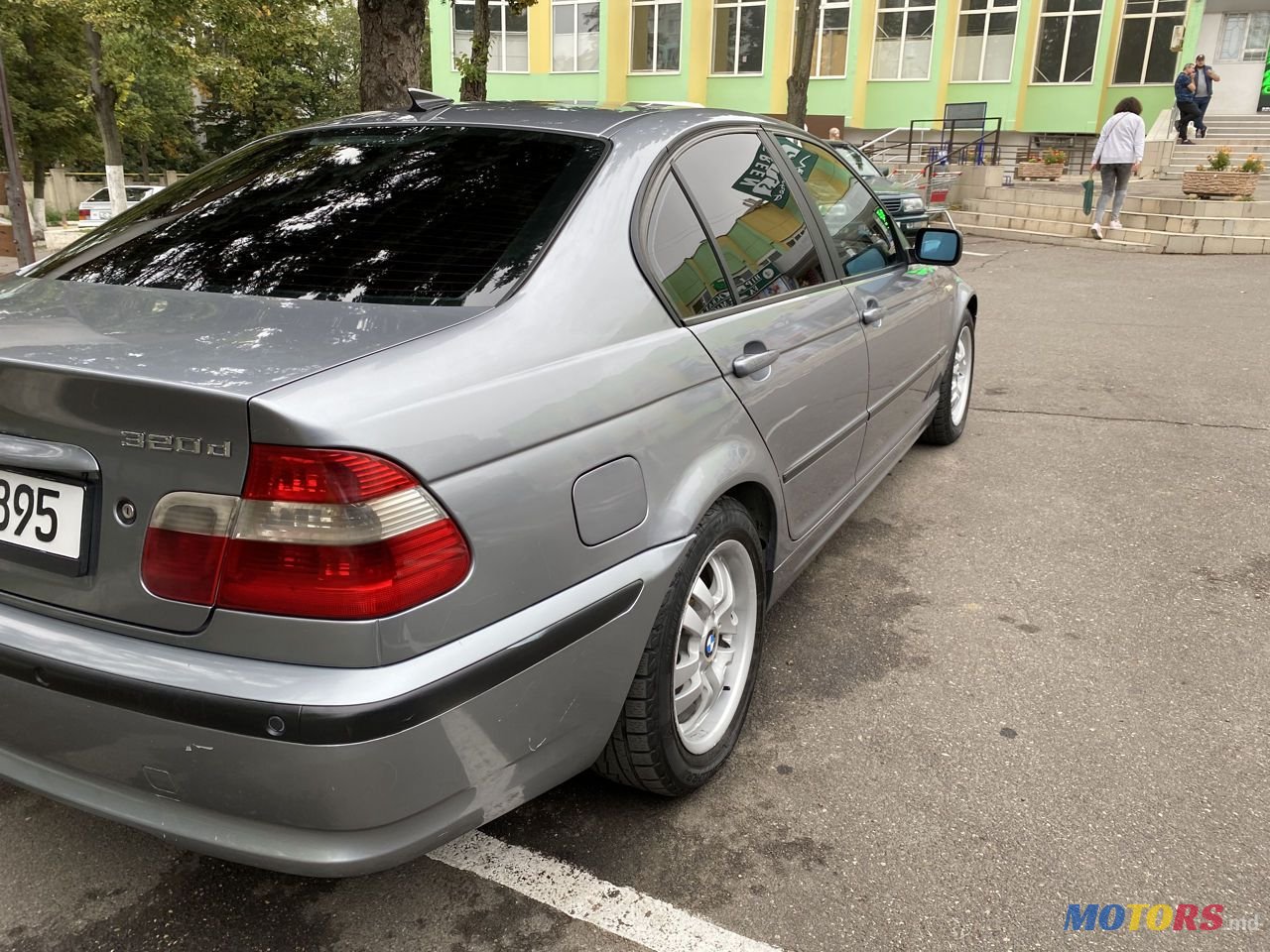 2004' BMW 3 Series photo #2