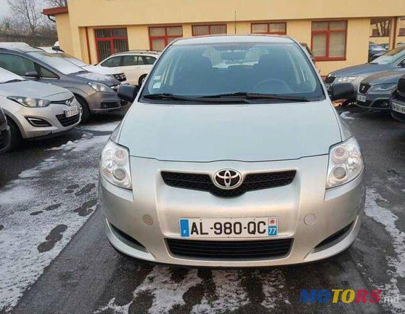 2009' Toyota Auris photo #2