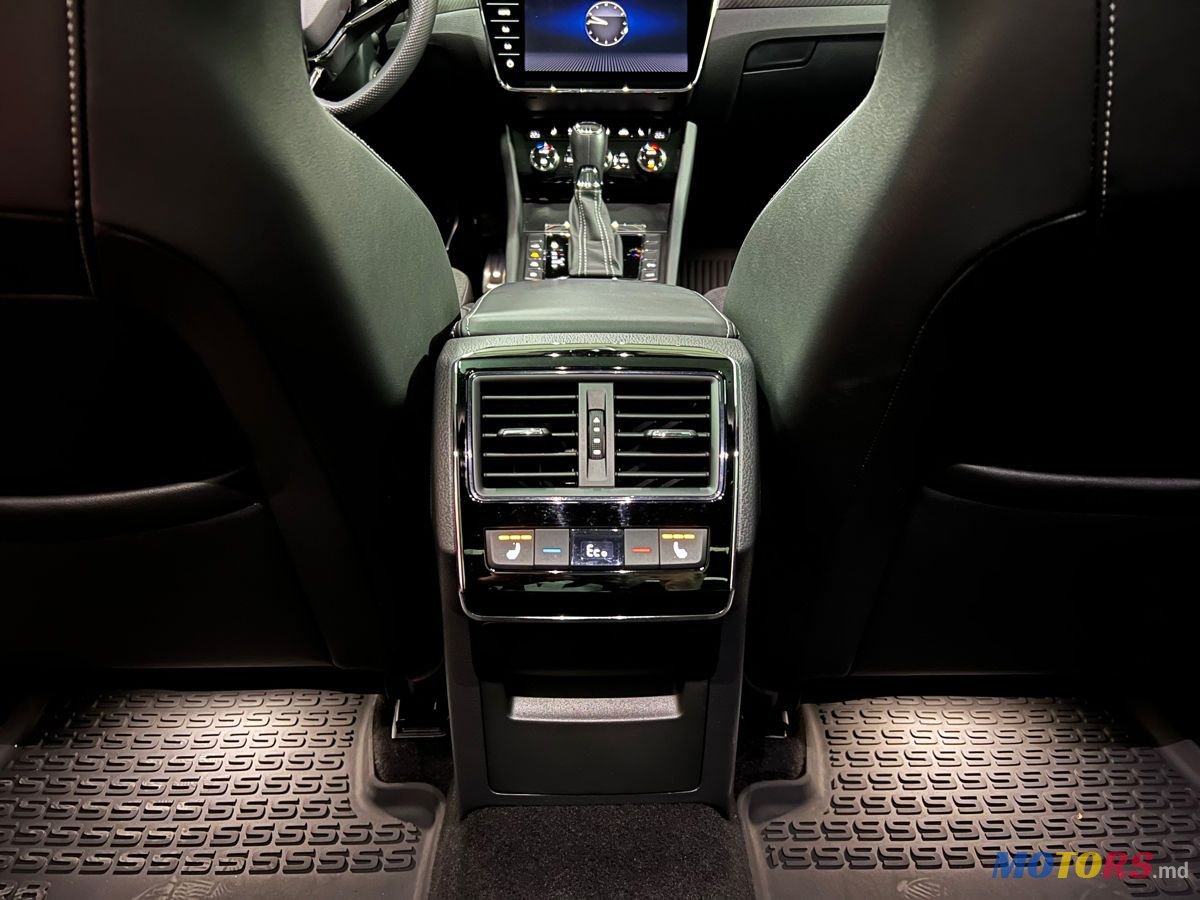 2020' Skoda Superb photo #6
