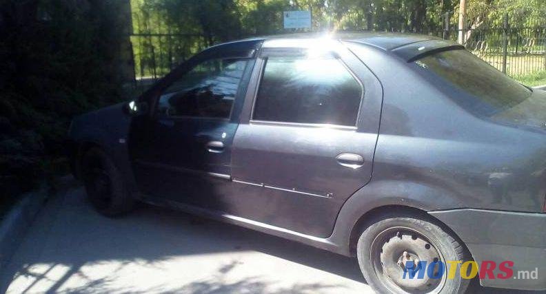 2007' Dacia Logan photo #3