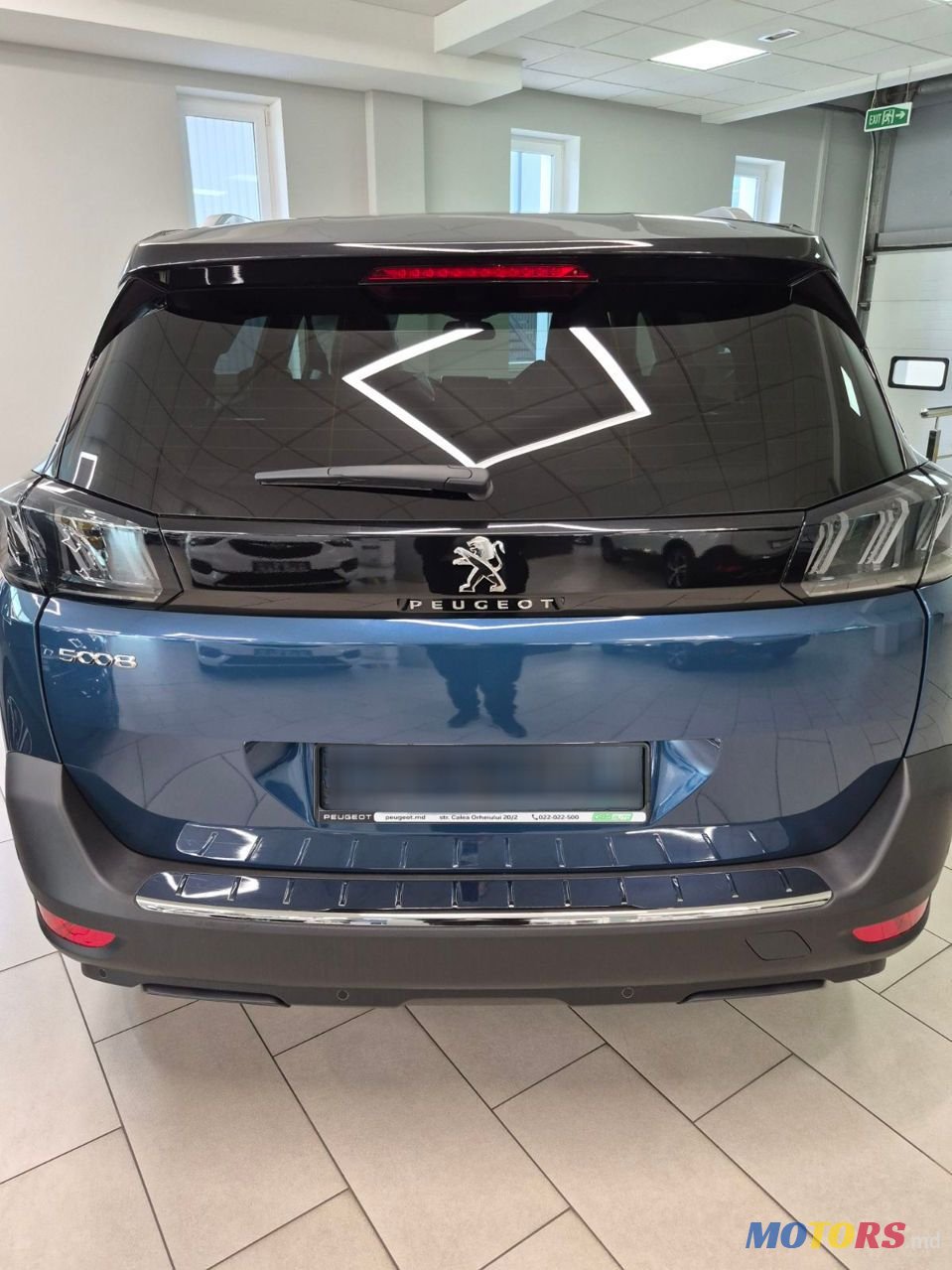2024' Peugeot 5008 photo #2