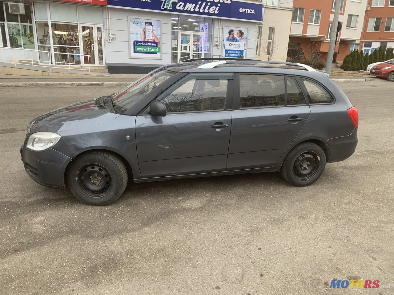 2008' Skoda Fabia photo #2