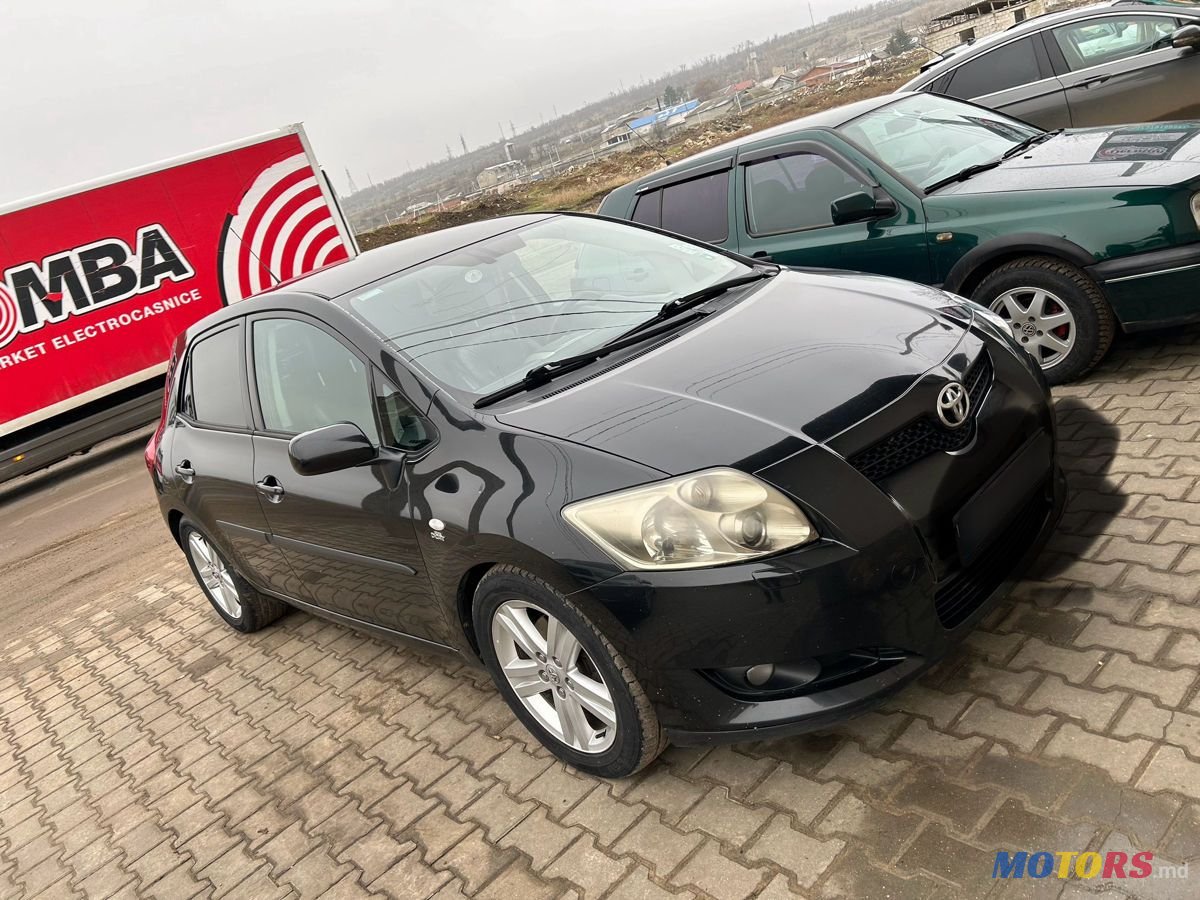 2007' Toyota Auris photo #6