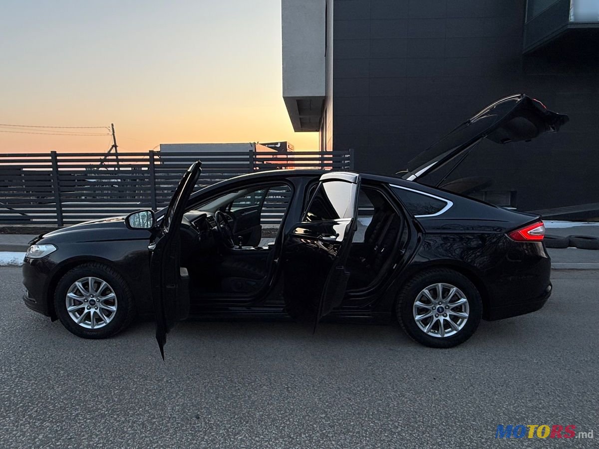 2014' Ford Mondeo photo #6