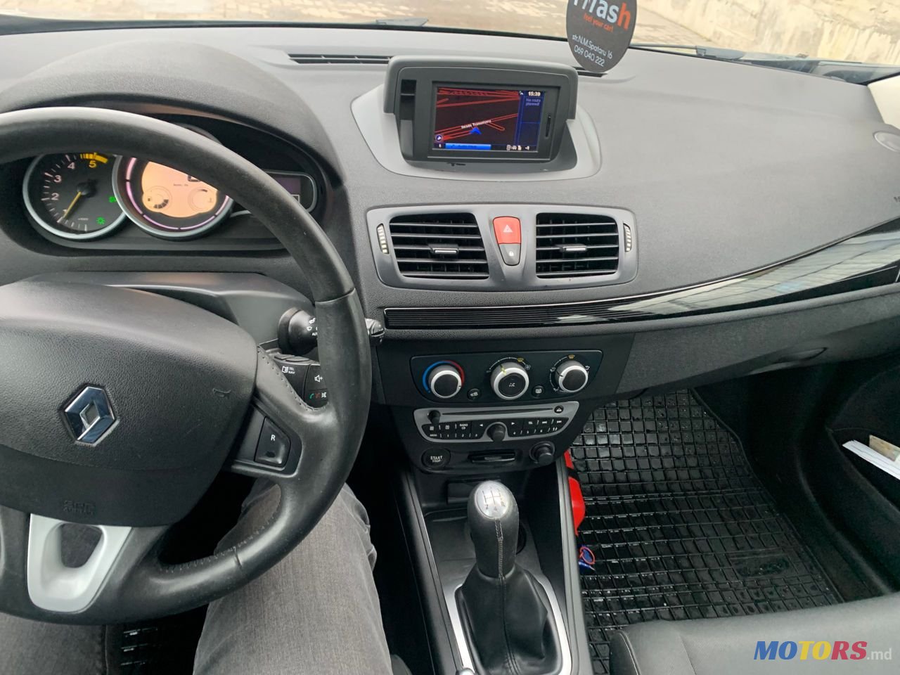 2010' Renault Megane photo #6