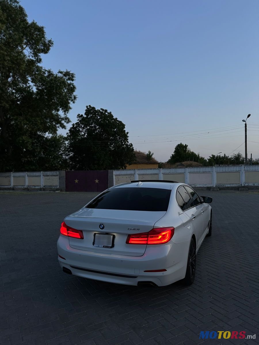 2017' BMW 5 Series photo #3