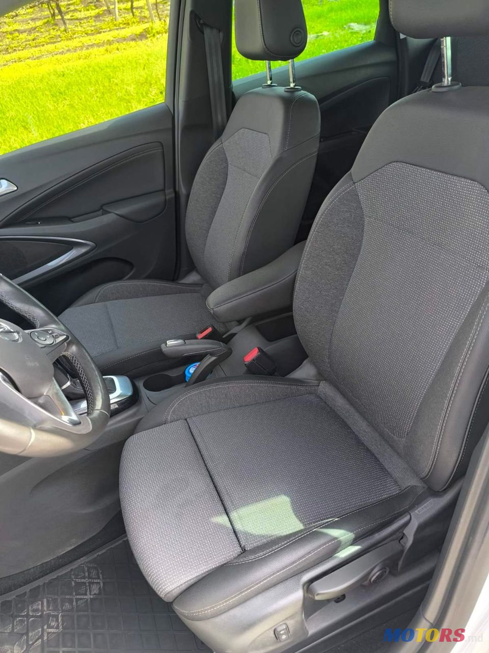 2022' Opel Crossland X photo #4