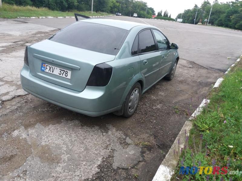 2004' Chevrolet Nubira photo #2