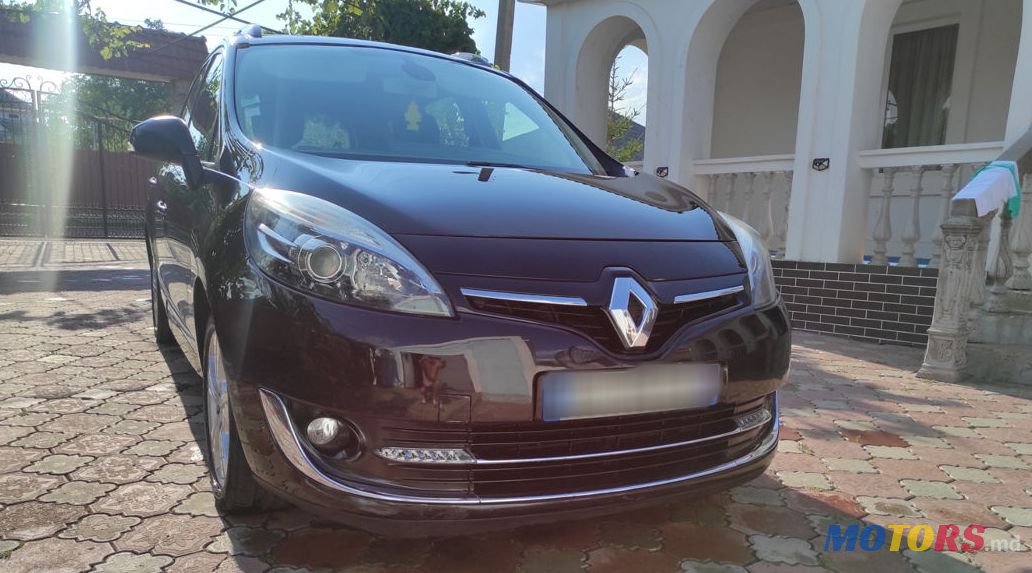2013' Renault Grand Scenic photo #2