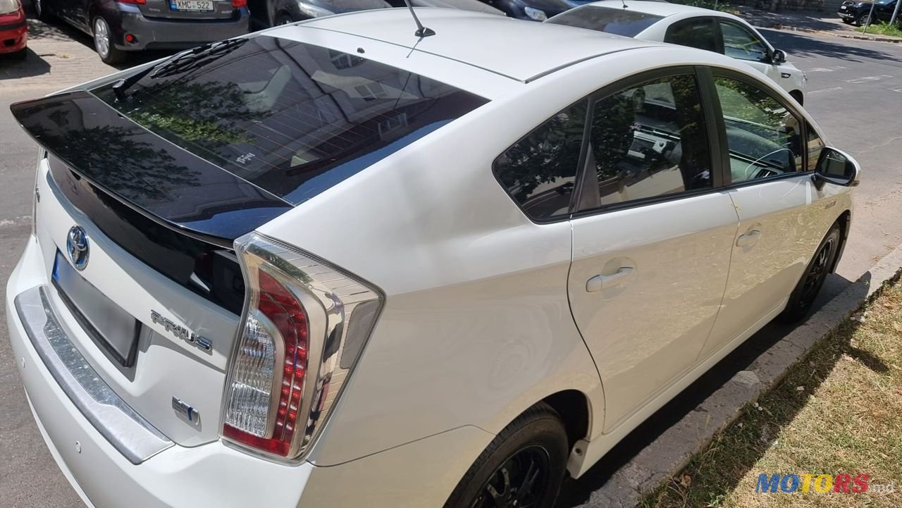 2013' Toyota Prius photo #6