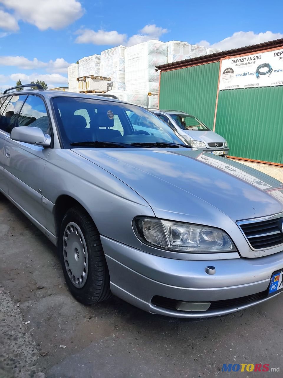 2001' Opel Omega photo #5