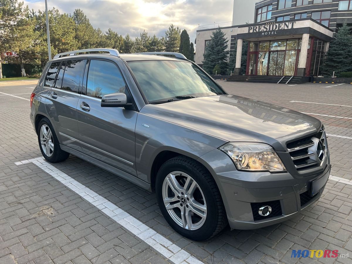 2011' Mercedes-Benz GLK-Class photo #3
