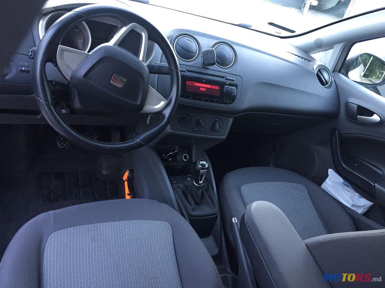 2010' SEAT Ibiza photo #2