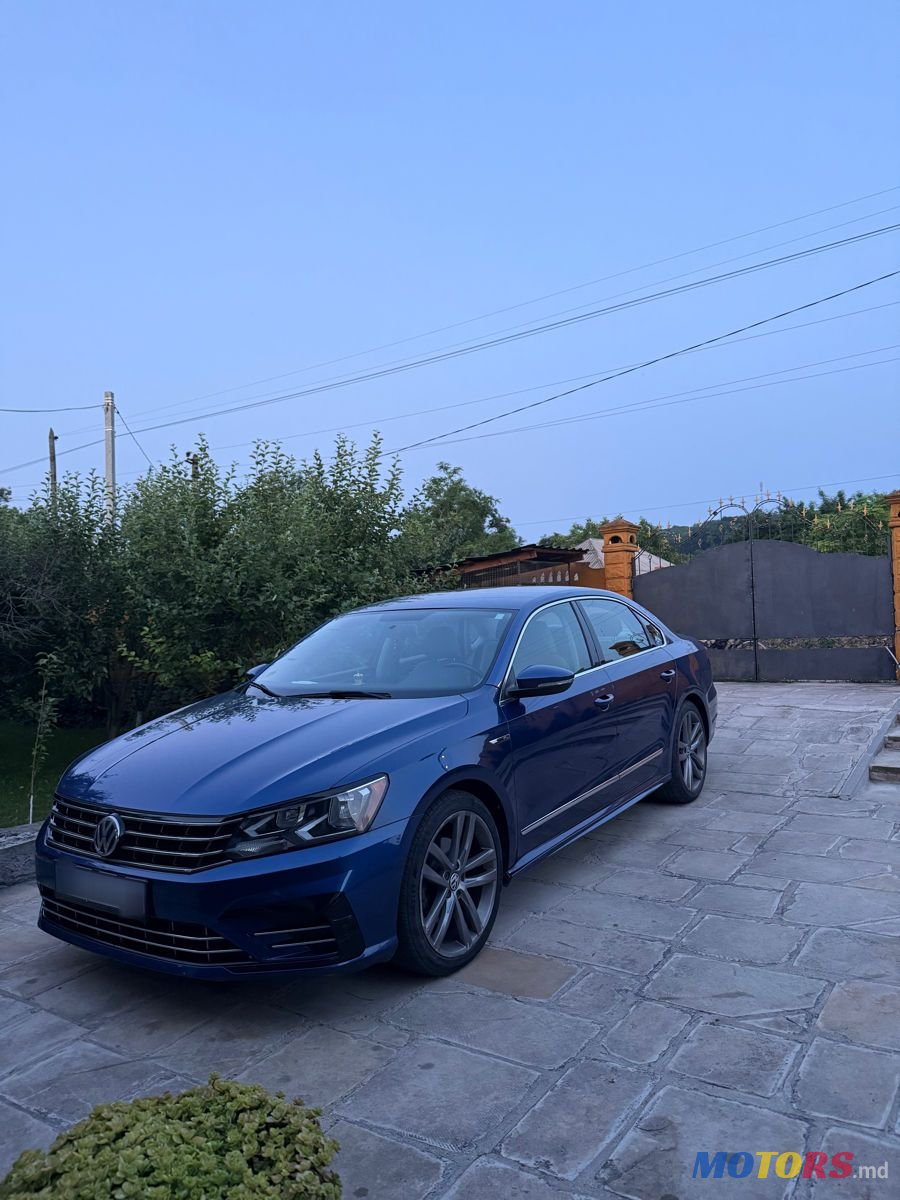 2016' Volkswagen Passat photo #1
