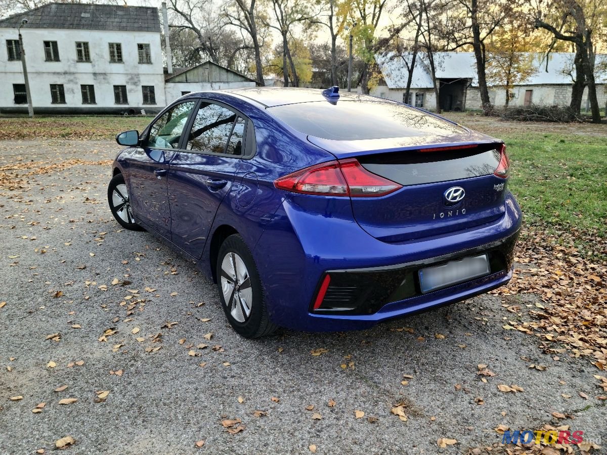 2019' Hyundai Ioniq photo #5
