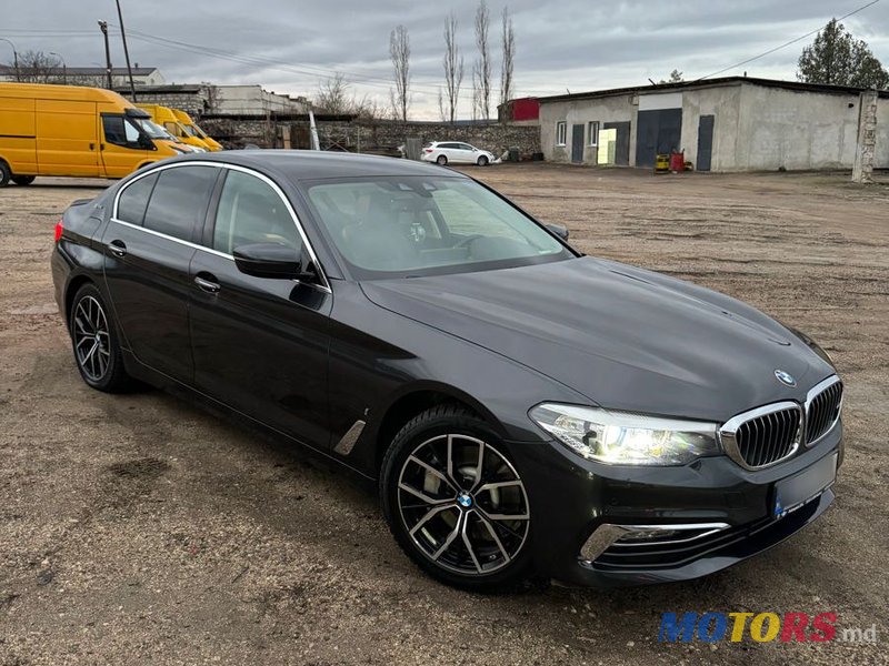 2018' BMW 5 Series photo #1