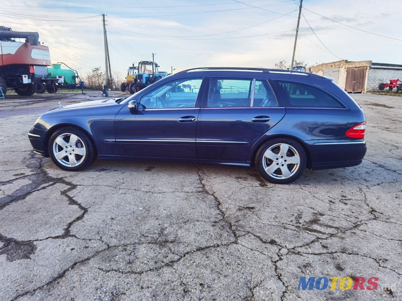 2004' Mercedes-Benz E Класс photo #4