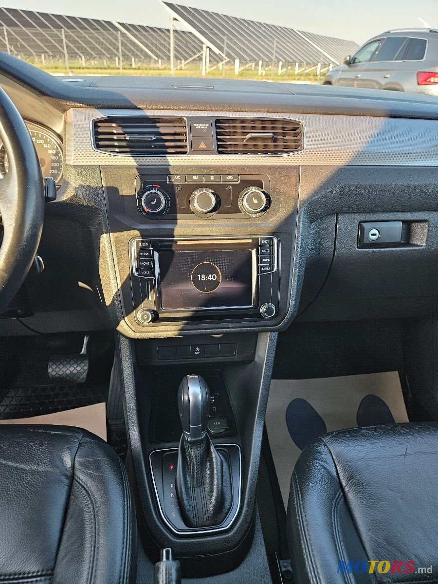 2016' Volkswagen Caddy photo #4