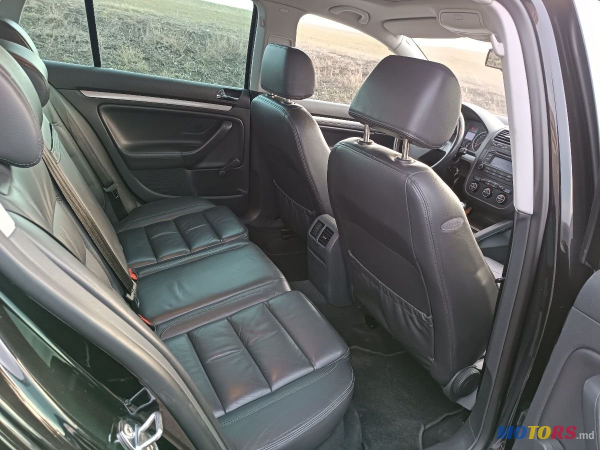 2005' Volkswagen Golf photo #6