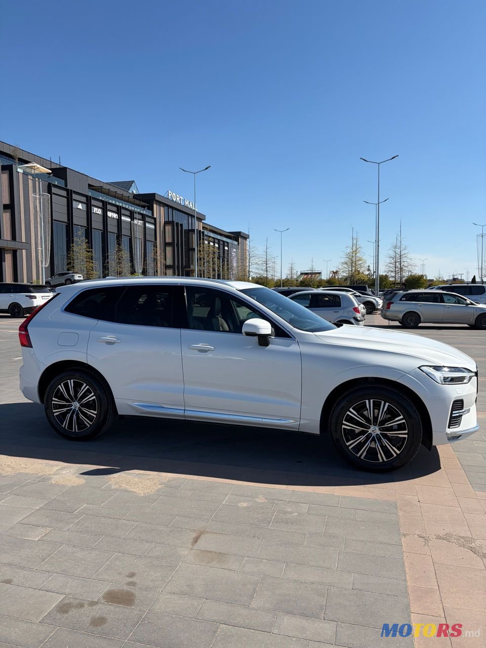 2022' Volvo XC60 photo #2